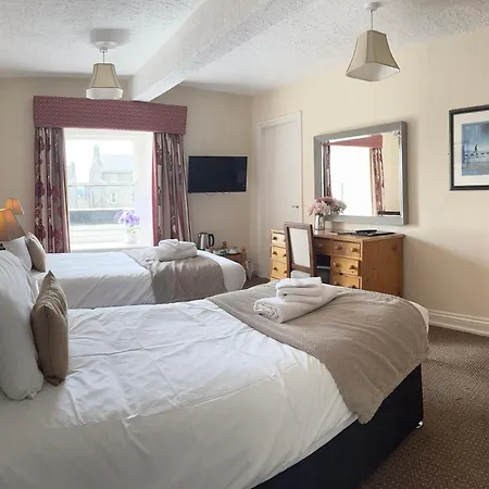 Отель The Golden Lion